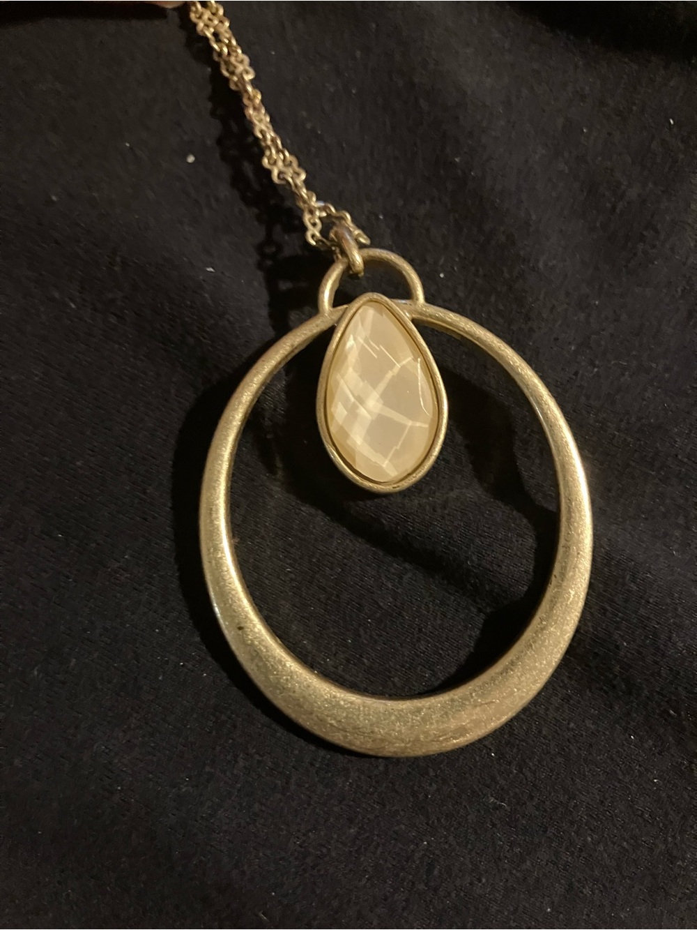 Lucky Brand Gold-Tone Circle Pendant Necklace with Coral Teardrop Stone - Picture 2 of 5